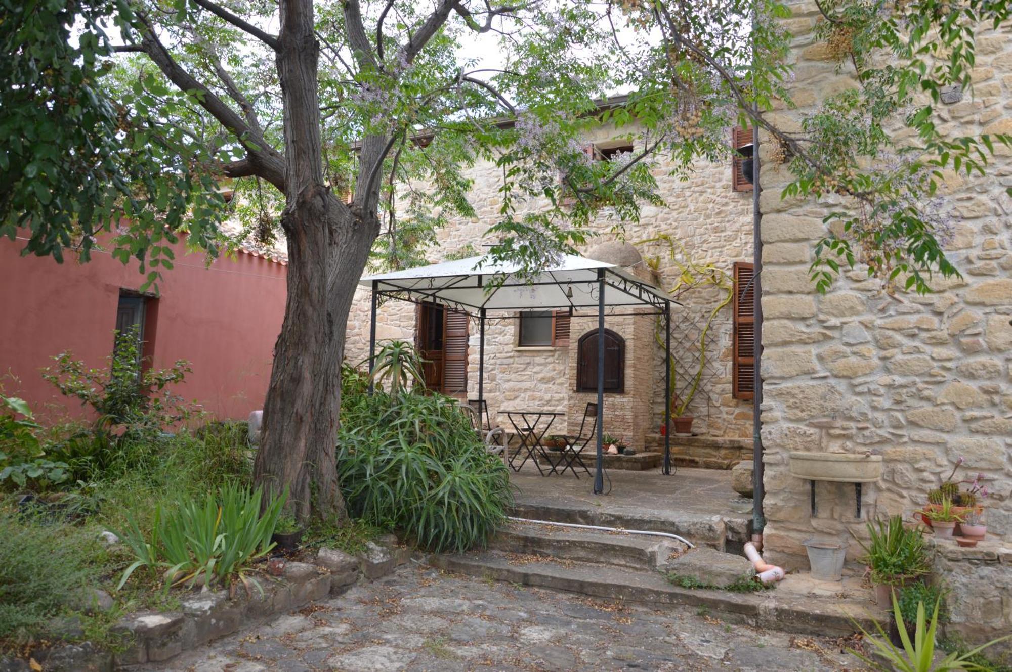 Bed and Breakfast Sa Domu De Sa Contissa Selegas Exterior foto