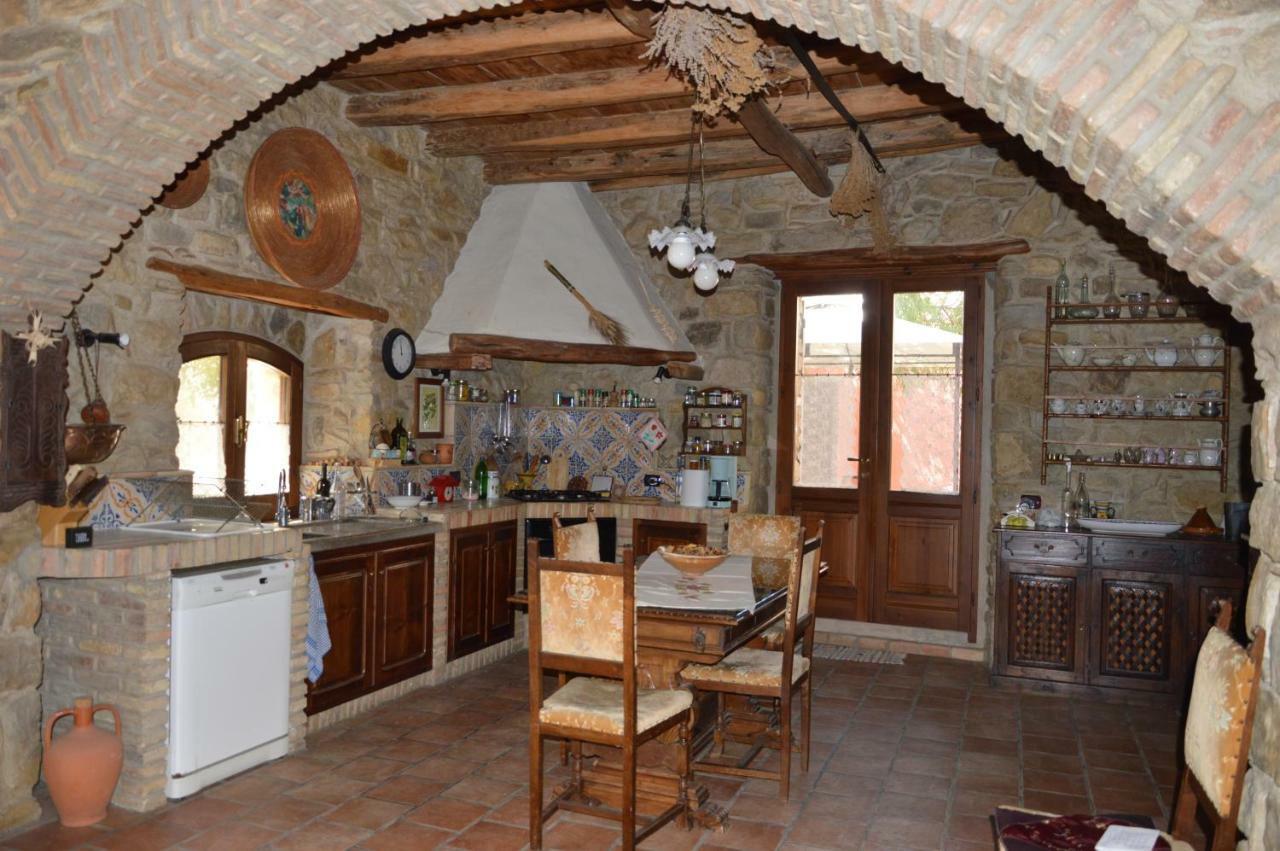 Bed and Breakfast Sa Domu De Sa Contissa Selegas Exterior foto